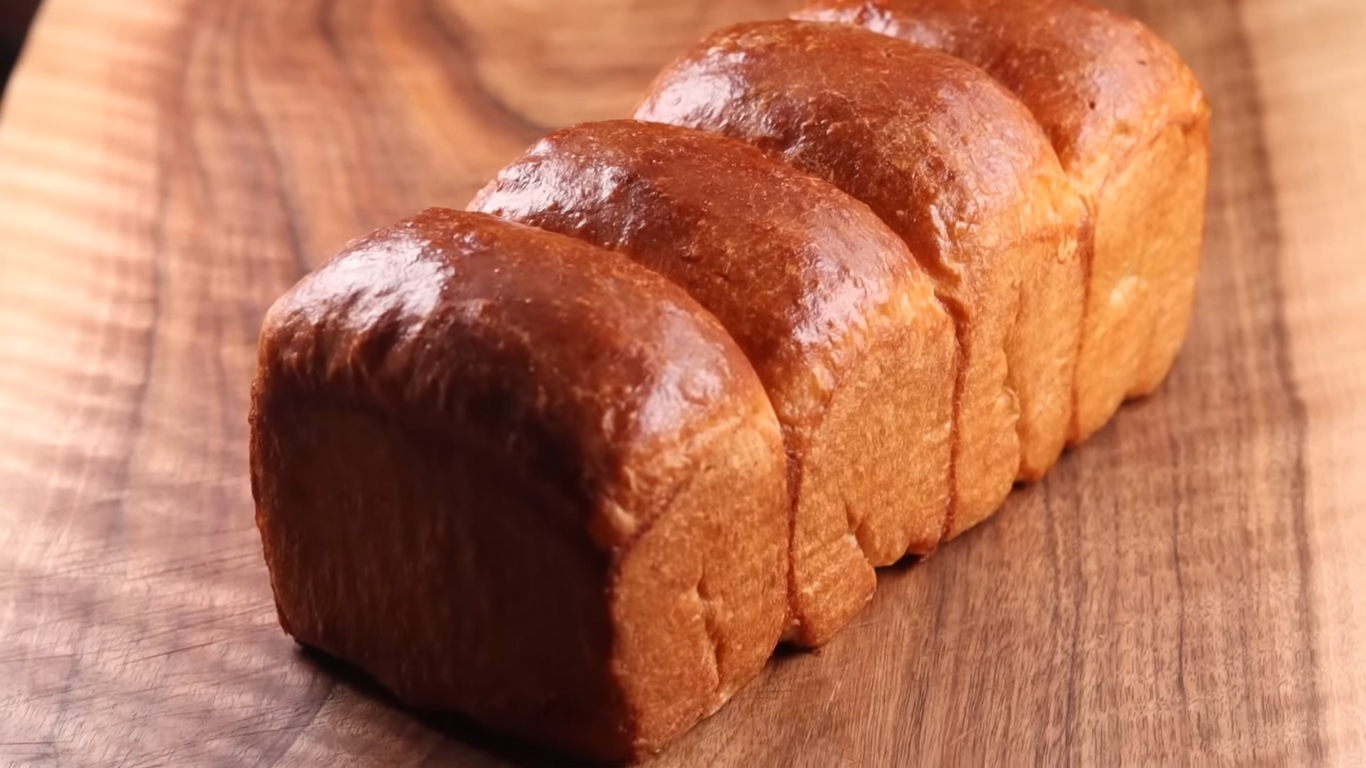 Brioche au Yaourt Légère : Recette Facile Sans Pétrissage et Sans Beurre